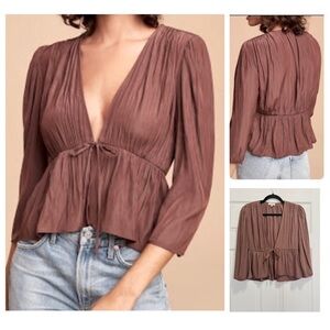 Aritzia Wilfred Shanina Tie-Front Blouse Long Sleeve Silky Top Size Small